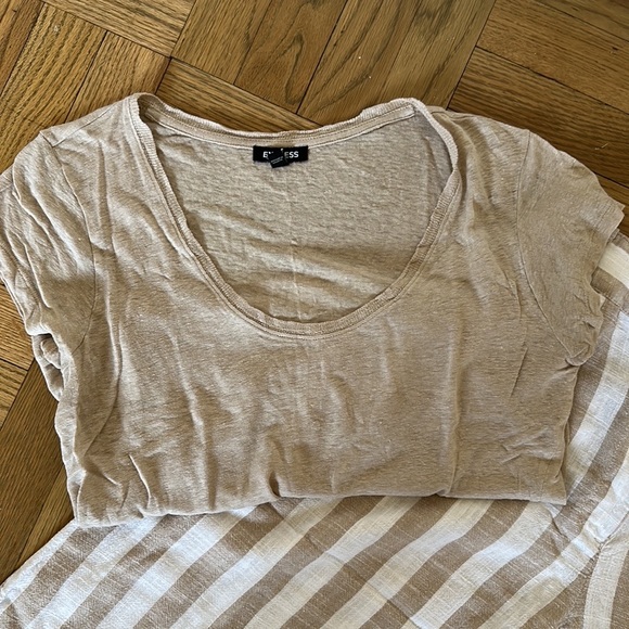EUC Express Beige Tee - Picture 4 of 4